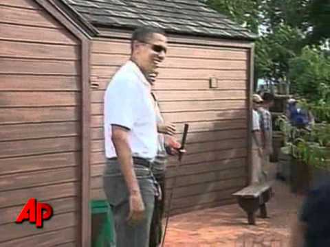 Raw Video: Sasha Obama Hits a Hole-in-one!