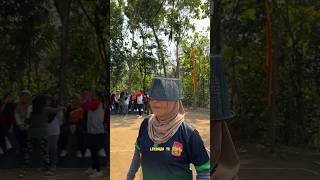 Lomba Kugeruk Emak Emak