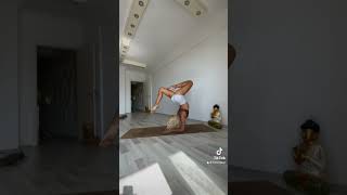 Handstand Love