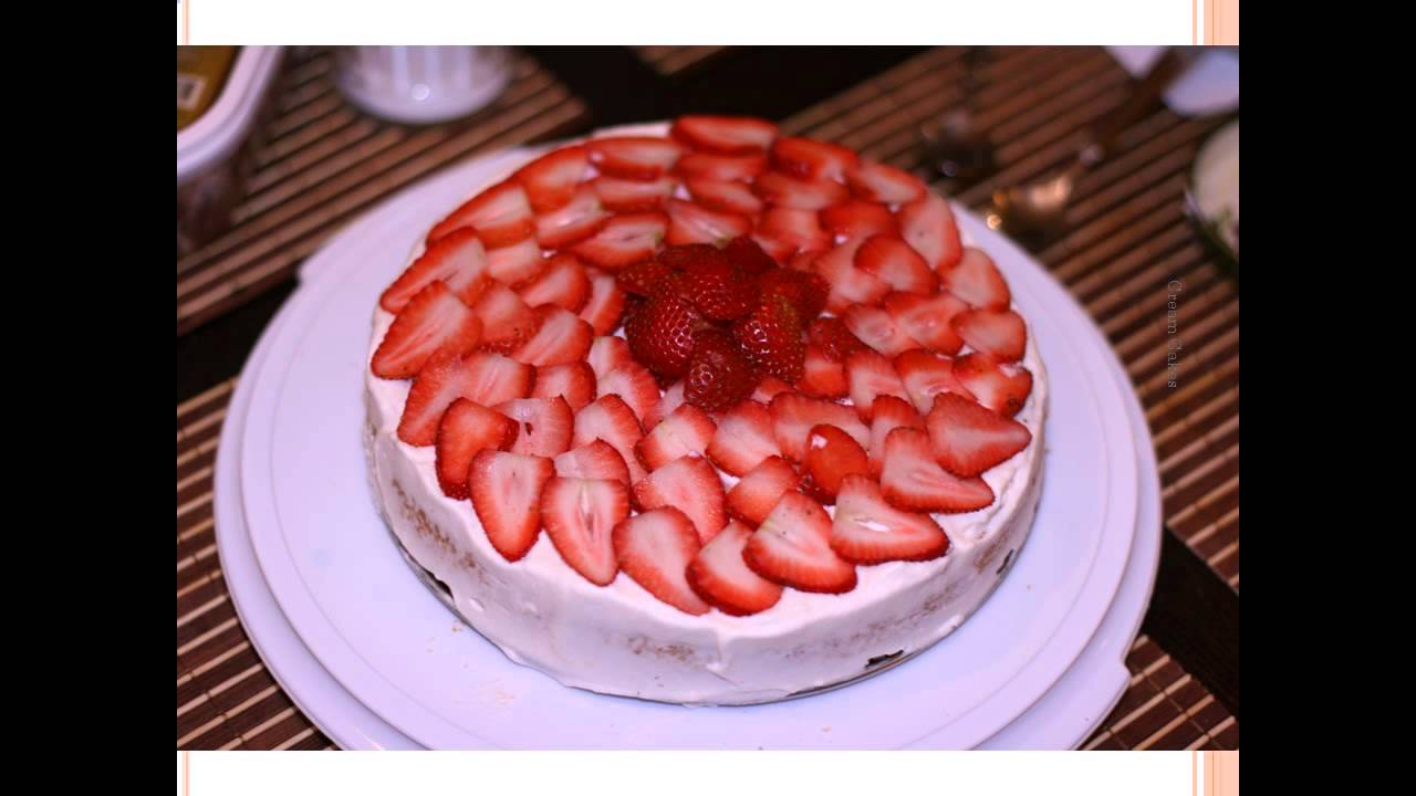 Украсить торт клубникой