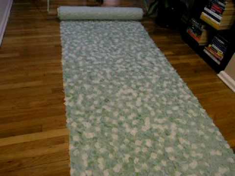 How to Unravel Aisle Runner Petal Carpet 