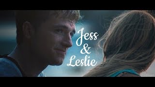 Jess/Leslie- Right in front me
