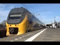 VIRM 8667 komt door Station Heiloo