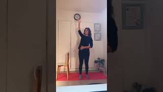 Clase de yoga en silla por IG