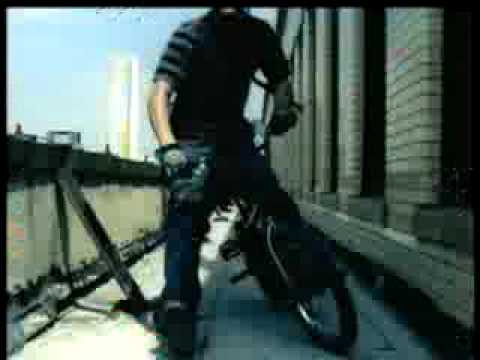Avril Lavigne-Sk8er Boi Official Music Video Avril Lavigne-Sk8er Boi Official Music Video