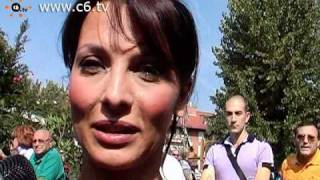 L'ultimo addio a Sandra Mondaini, 'Non voleva morire'