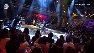 Ali Şahin - Cahildim Dünyanın Rengine Kandım (Beyaz Show canlı performans)