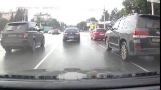 Видео ДТП Челябинск, проспект Ленина - улица Энтузиастов, 18.07.2016 от A1exandr74, Новоградский проспект, Челябинск, Россия