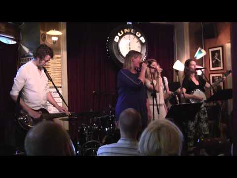 Blue Harvest på Café Bartof juni 2014-2.