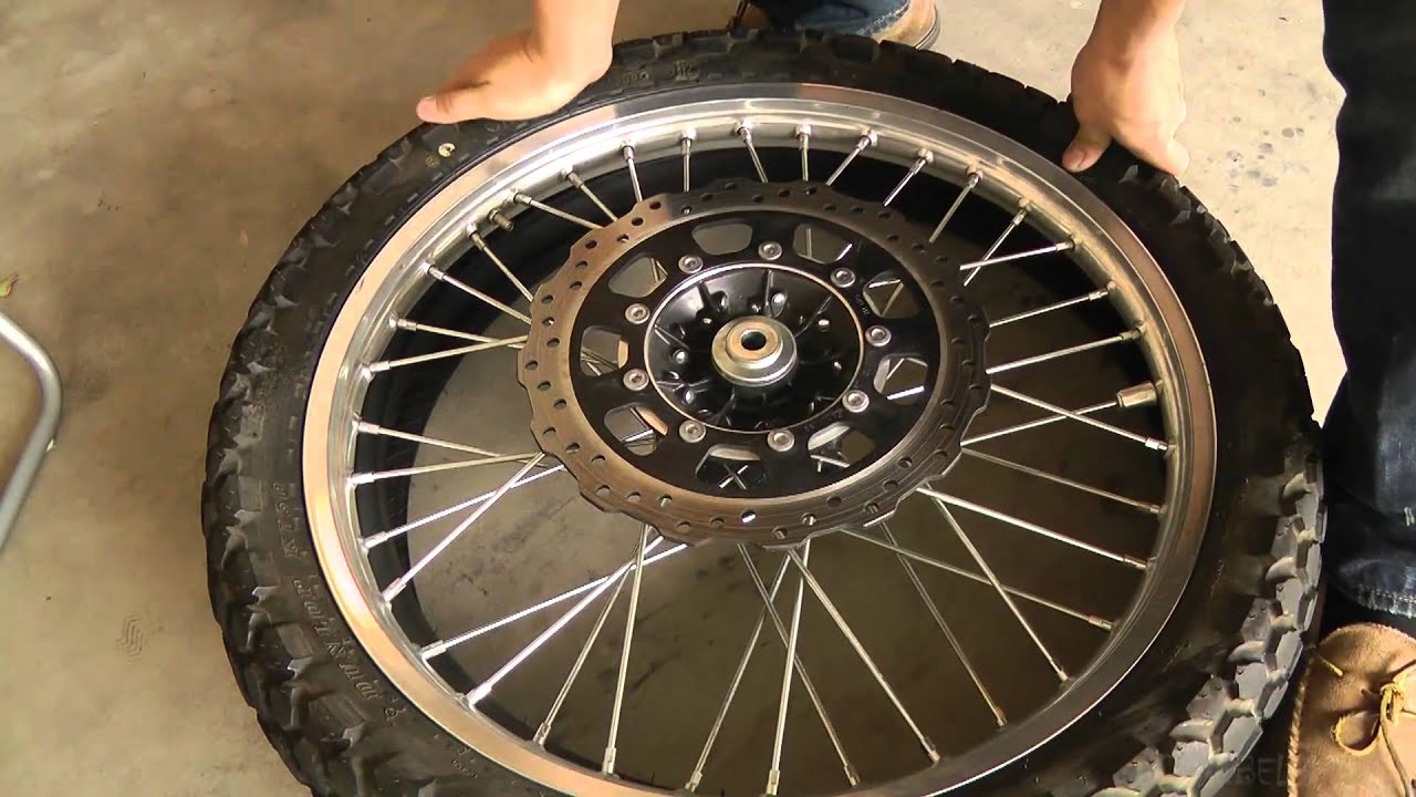 klr tire changing