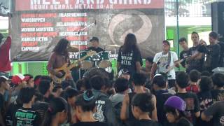 Watch Incubator Mother video