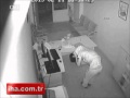 Eğilerek Görünmez Olan Hırsızlar