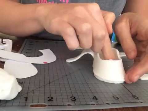 How to make fondant baby shoes - YouTube