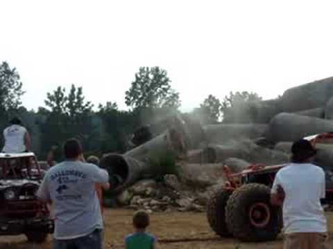 Rock Crawl At Uwharrie Adventures dot com Jeep Cherokee jumping the Rock 