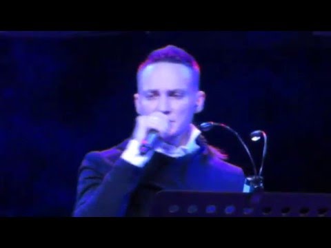 Еще минуту песня скачать
