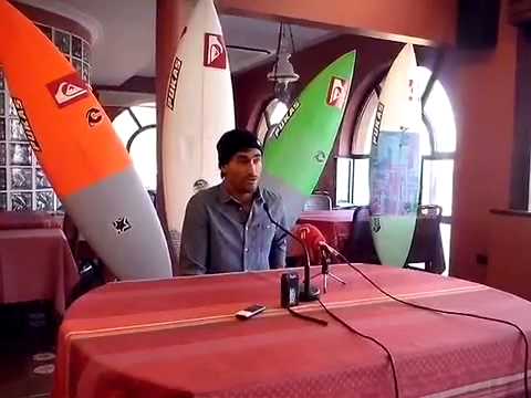 Aritz Aranbururen prentsaurrekoa Zarauzko udaletxean