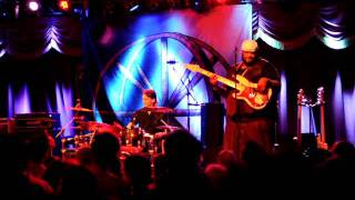 Watch North Mississippi Allstars Teasin Brown video