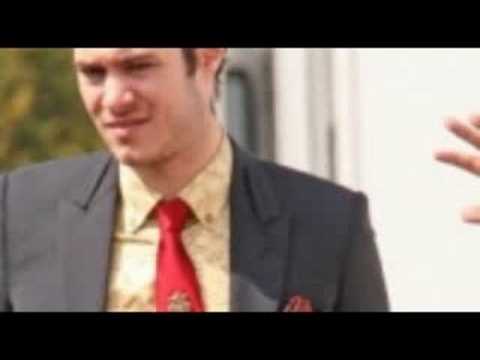 ashton kutcher twin. tattoo Ashton Kutcher March, 16th ashton kutcher twin brother michael.