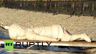 В Ираке появился памятник погибшему мальчику-беженцу Айлану