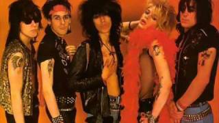 Watch Hanoi Rocks Do The Duck video