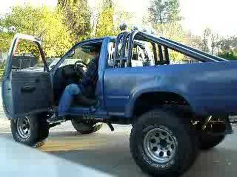 my 92 toyota 4x4 22re with straight pipe. no cat or muffler.