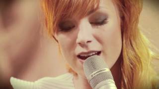 Tarabarova - Кто Ты? (Live 8 Недель Откровений)