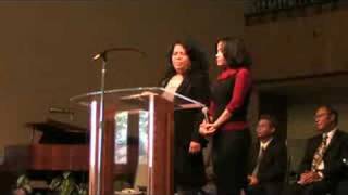 Tante Shinta And Tante Dewi Singing