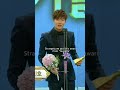 #kimwoobin (choi young do) giving "best couple" award to main leads of heirs #leeminho #parkshinhye