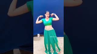 Ye मर लहग बड ह महग इस न हथ लग