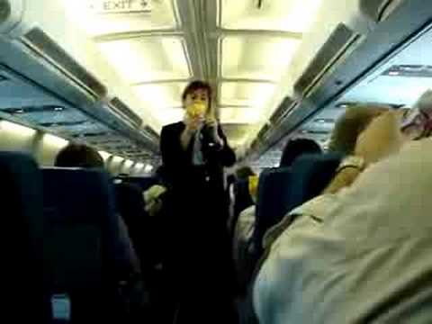 Une hotesse de l'air en difficulté Une hotesse de l'air en difficulté
