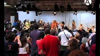 Watch Carlinhos Brown Tocar video