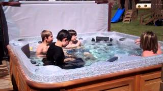 Freazing Cold Pool Jump, In 07 04 12 Tem 70F
