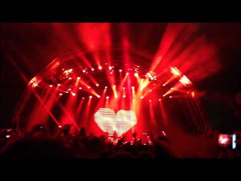 Above & Beyond Live @ Creamfields 2012 Melbourne (Most of their tracks)