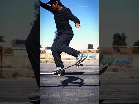 SMOOTH Crooked Grind Nollie Kickflip #skateboarding @Mogely