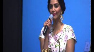 Hot Rakhi Sawant And Sonam Kapoor Y Bikini Looks