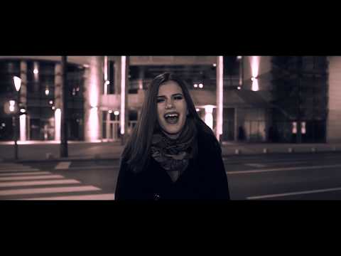 Emma Undressed - Itt vagyok (Official Music Video)