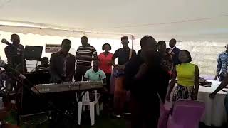 Tukutendereza Yesu Led By Moshe At Uclf