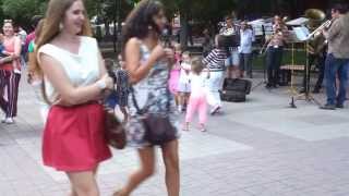 Видео Ростов на Дону, ул Пушкинская, У нас весело, приходите к нам гулять)) от Сергей Огнев, Закатная улица, Ростов-на-Дону, Россия