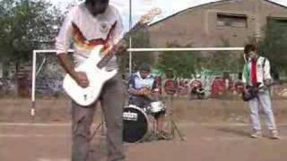 Watch Dos Minutos Todo Lo Miro video