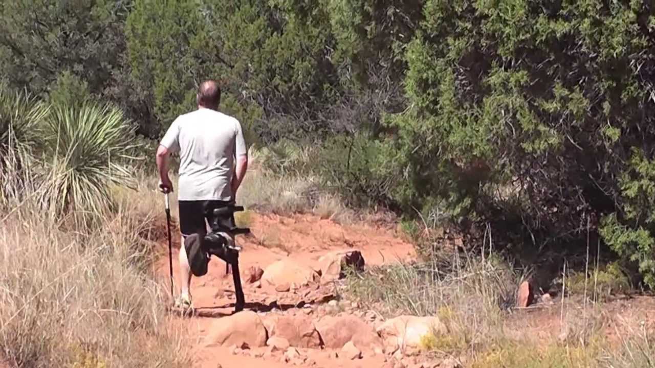 Hiking With The iWalkFree1.0 CRUTCH (BrokenSprainedInjured Foot