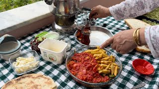 Köy Kahvaltısı Organik Kuşburnu Toplaması