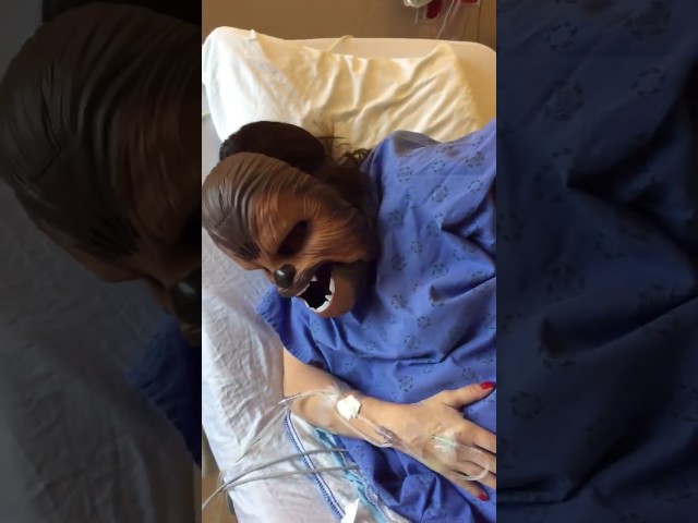Mom-to-be Goes Through Labor Wearing Chewbacca Mask - Video