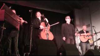 Video Another quiet night in england Oysterband