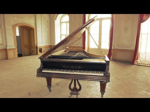 Lostplaces: Altes Klavier gefunden (Ehemaliges Gutshaus)