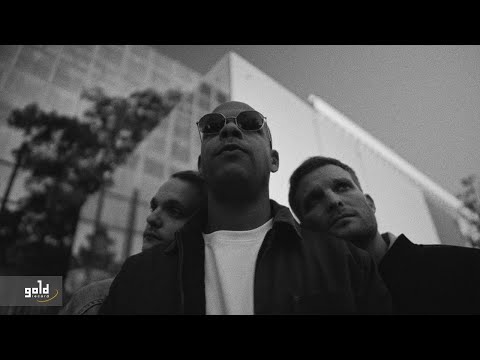 THE BIEBERS - Mást Nem (Official Music Video)