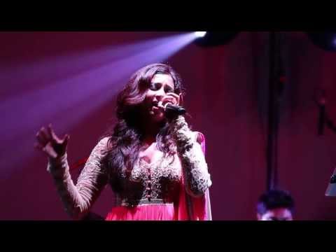September 21 2013 - Shreya Ghoshal Liv: sg_01773