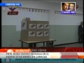 Presidente Hugo Chávez da su voto en el barrio 23 de Enero en Caracas