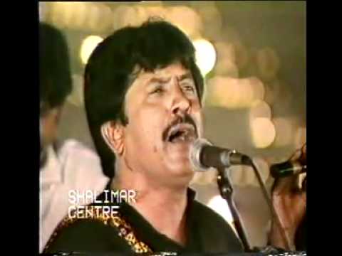 kameez tedi kali ni sohnry phulan wali bya attaulla khan esa...