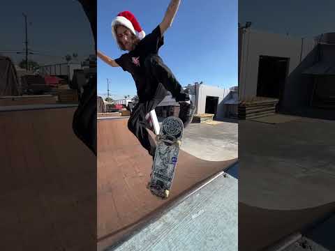 Santa do a kick flip ‼️ #skate #skateboard #skateboarding#skatepark #iloveskateboarding