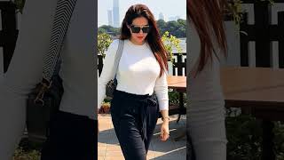 Stan Actress Saba Qamar Mawra Hocane Jeans Hot Dress Bold Photoshoot Clear Cleavage